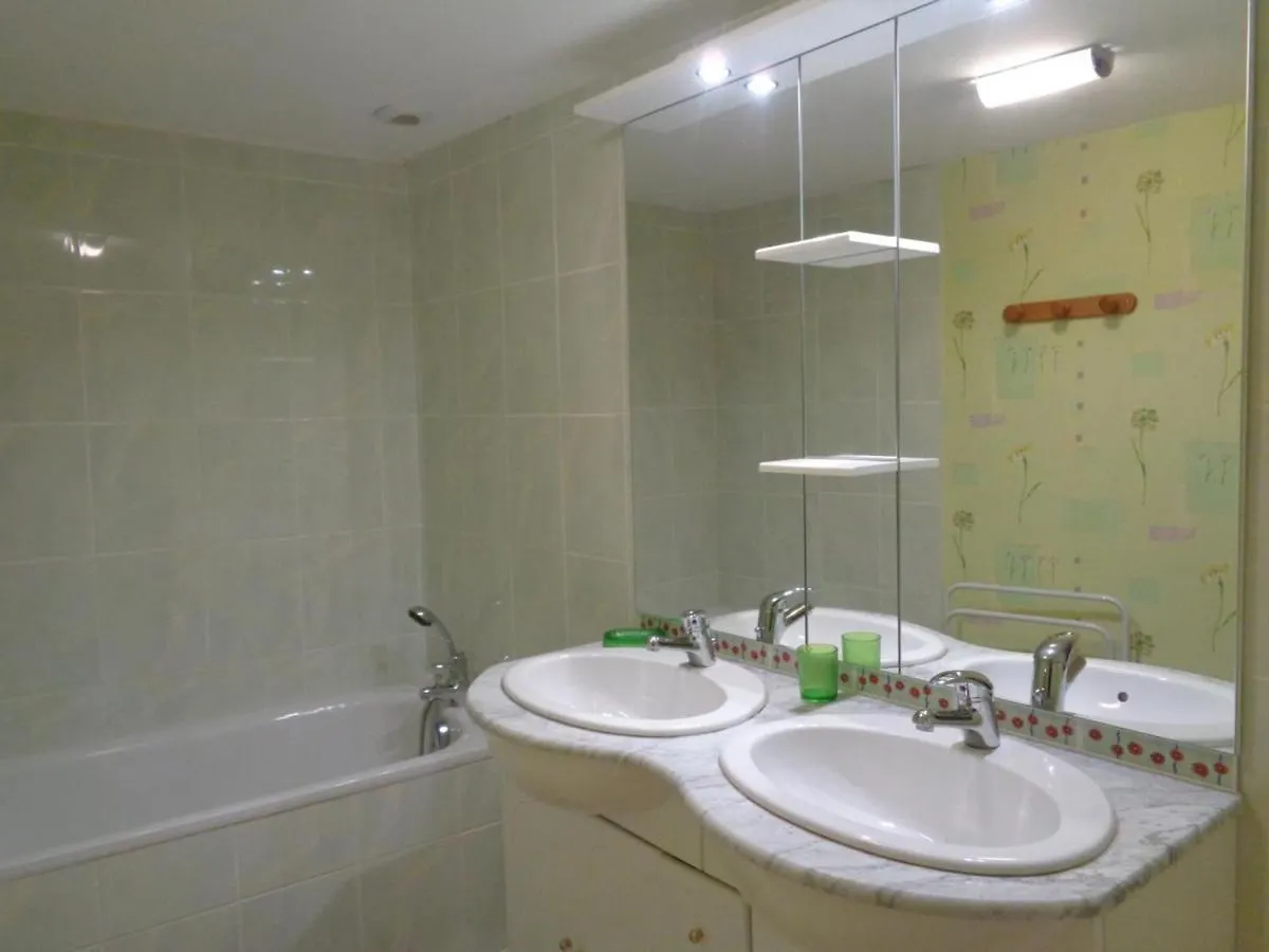 Holiday home Grande Maison De Campagne Avec Cheminee, Jardin Et Wifi - Fr-1-496-273 Saint-Paul-de-Vezelin