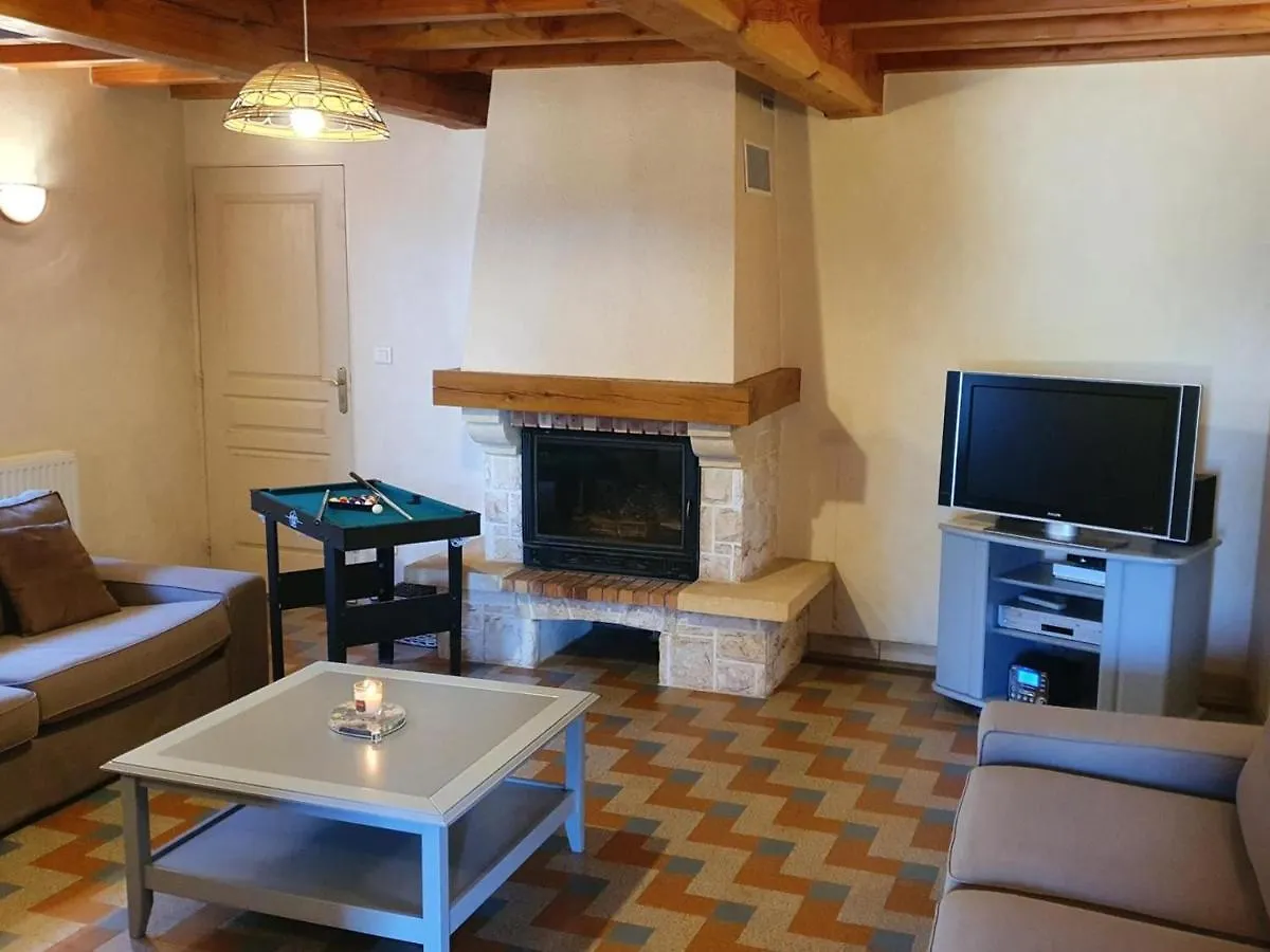 Holiday home Grande Maison De Campagne Avec Cheminee, Jardin Et Wifi - Fr-1-496-273 Saint-Paul-de-Vezelin