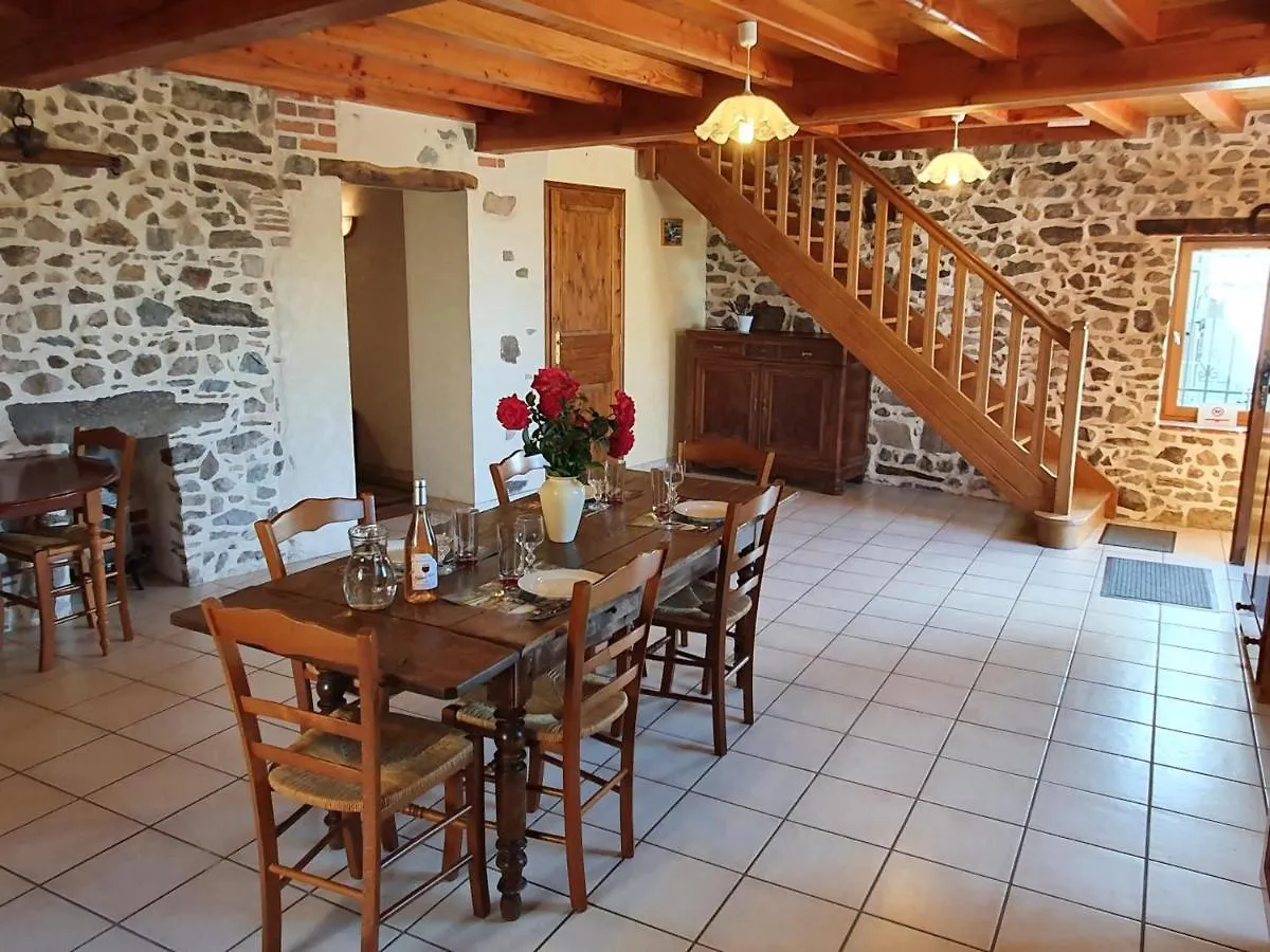 Holiday home Grande Maison De Campagne Avec Cheminee, Jardin Et Wifi - Fr-1-496-273 Saint-Paul-de-Vezelin
